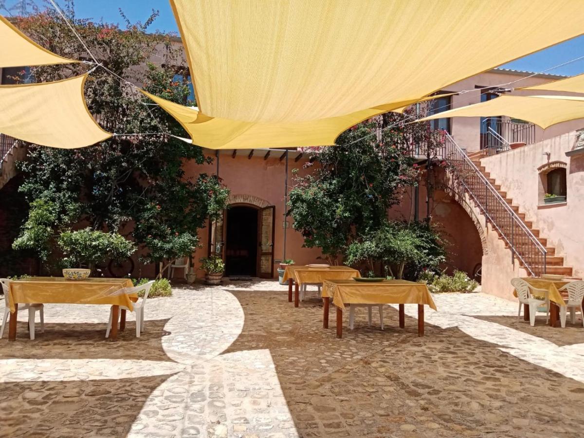 Agriturismo Case Tabarani Collesano Exterior foto
