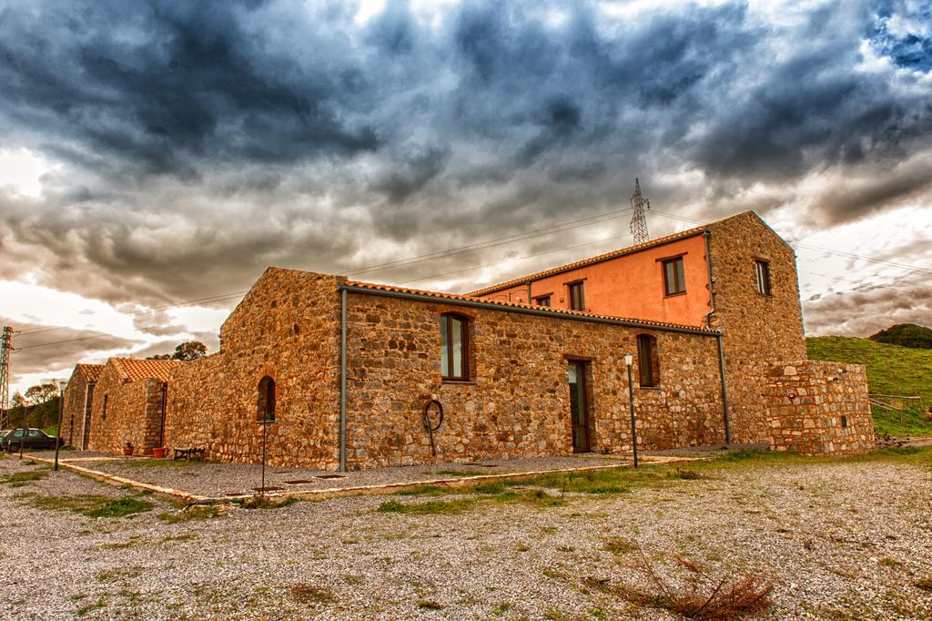 Agriturismo Case Tabarani Collesano Exterior foto