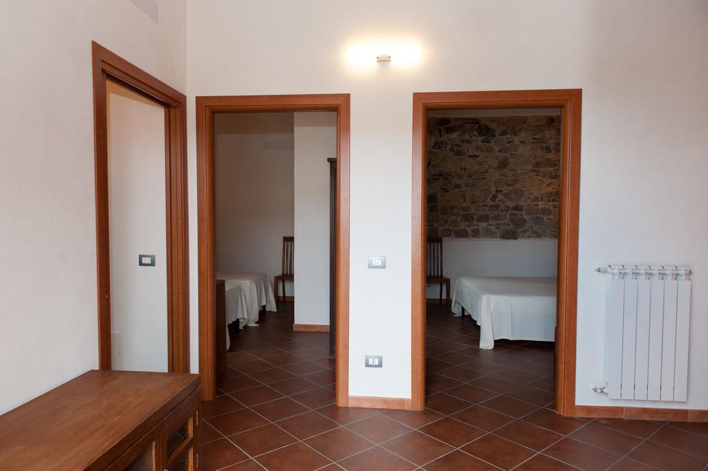 Agriturismo Case Tabarani Collesano Exterior foto