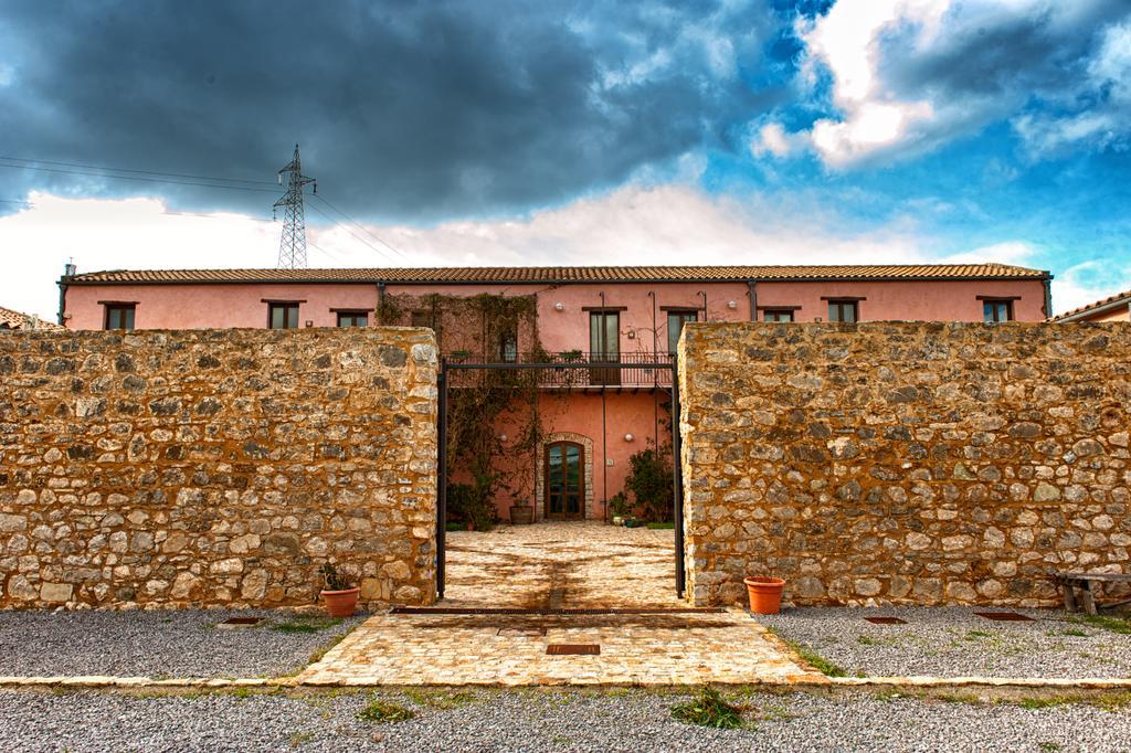 Agriturismo Case Tabarani Collesano Exterior foto
